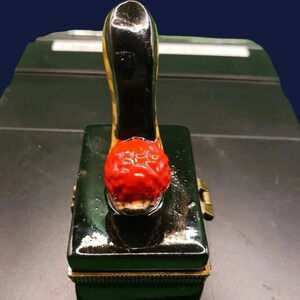 Pier 1 import high heel shoe trinket box 2.1/4 x 1.1/2